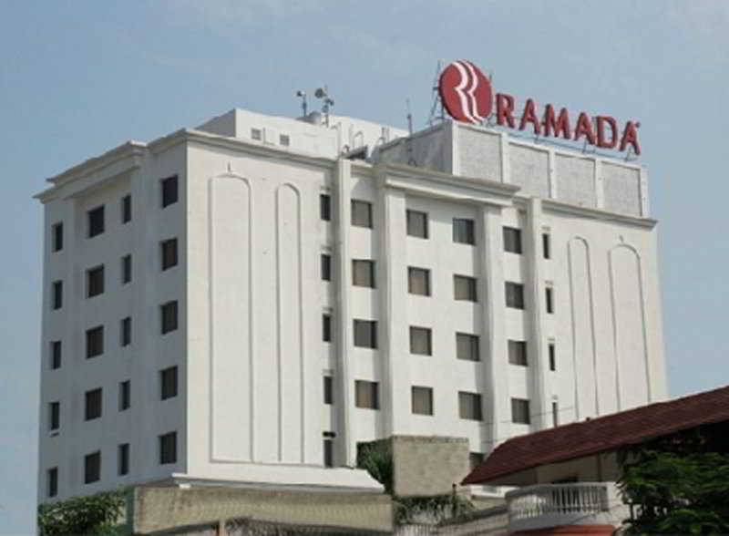 The Acura, Bmk Hotel Gurgaon Bagian luar foto
